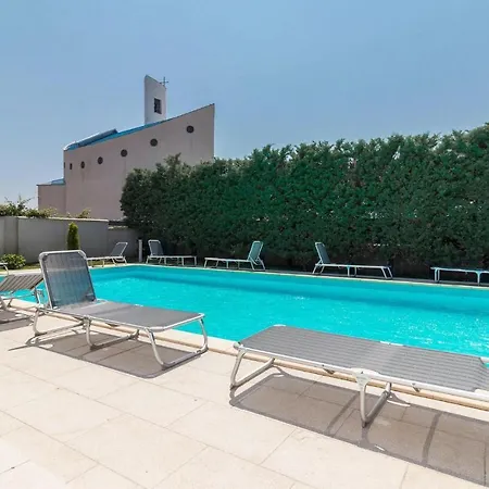 Holiday home 5 Bedroombeautiful In
