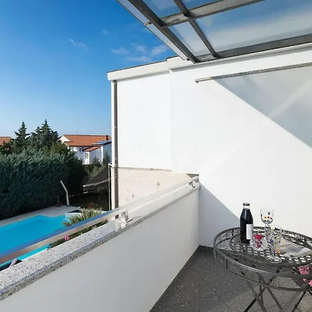 Holiday home 5 Bedroombeautiful In Pula
