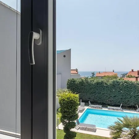 5 Bedroombeautiful In Holiday home Pula
