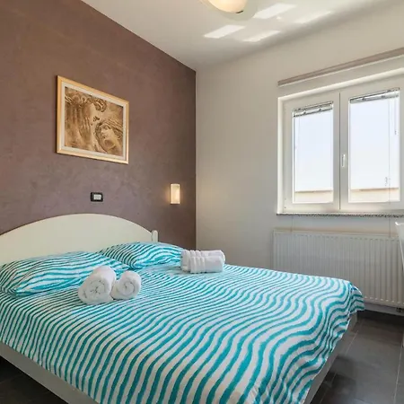 5 Bedroombeautiful In Holiday home