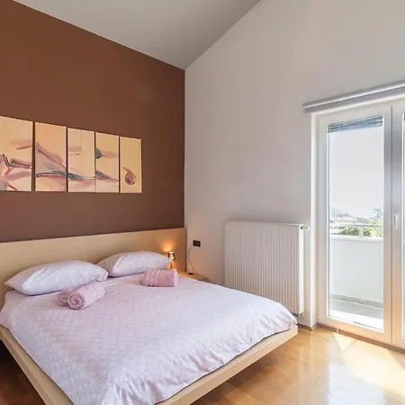 5 Bedroombeautiful In *