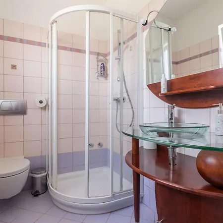 5 Bedroombeautiful In